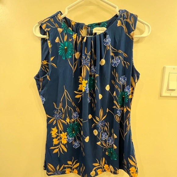 Calvin Klein Work Top - Picture 3 of 3